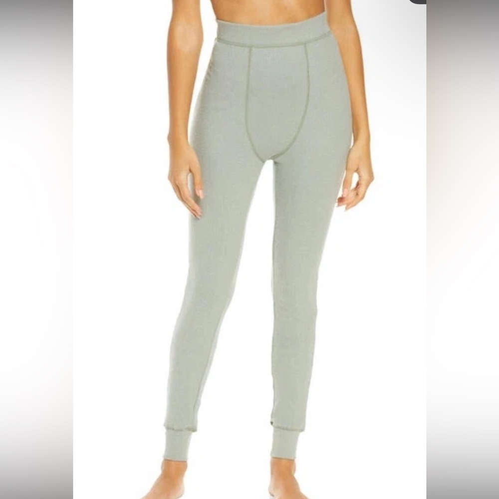 SKIMS Light Green Leggings